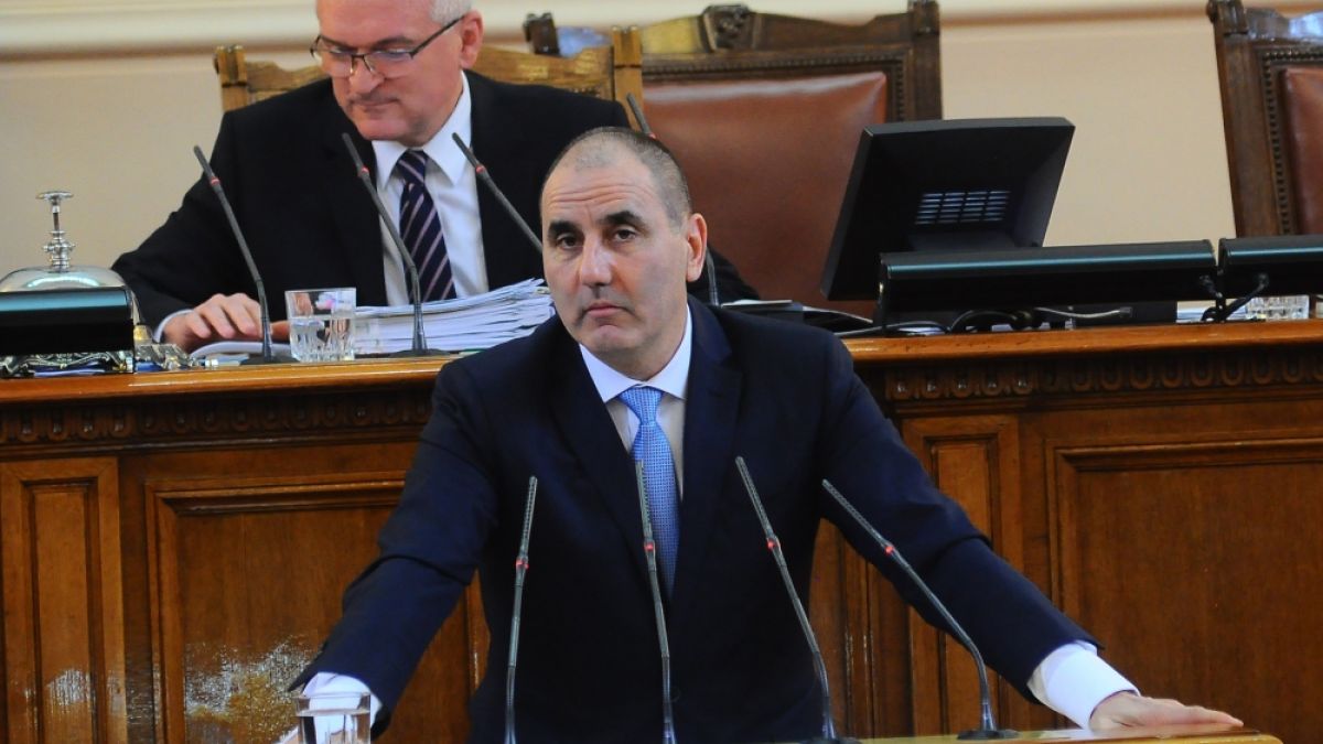 Разпределят министерските кресла навръх Великден, но ето за кои 4 неща ГЕРБ и Патриотите вече се споразумяха