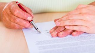 Питате - отговаряме: Завещанието може да бъде нотариално или саморъчно 