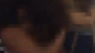 Ученички се млатиха като обезумели в автобус (ВИДЕО 18+)