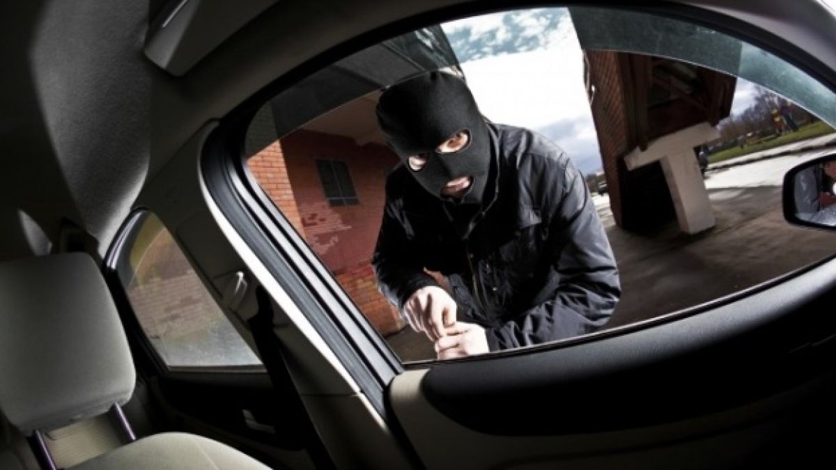 Извънредно и първо в БЛИЦ! Обир като на кино в центъра на София!