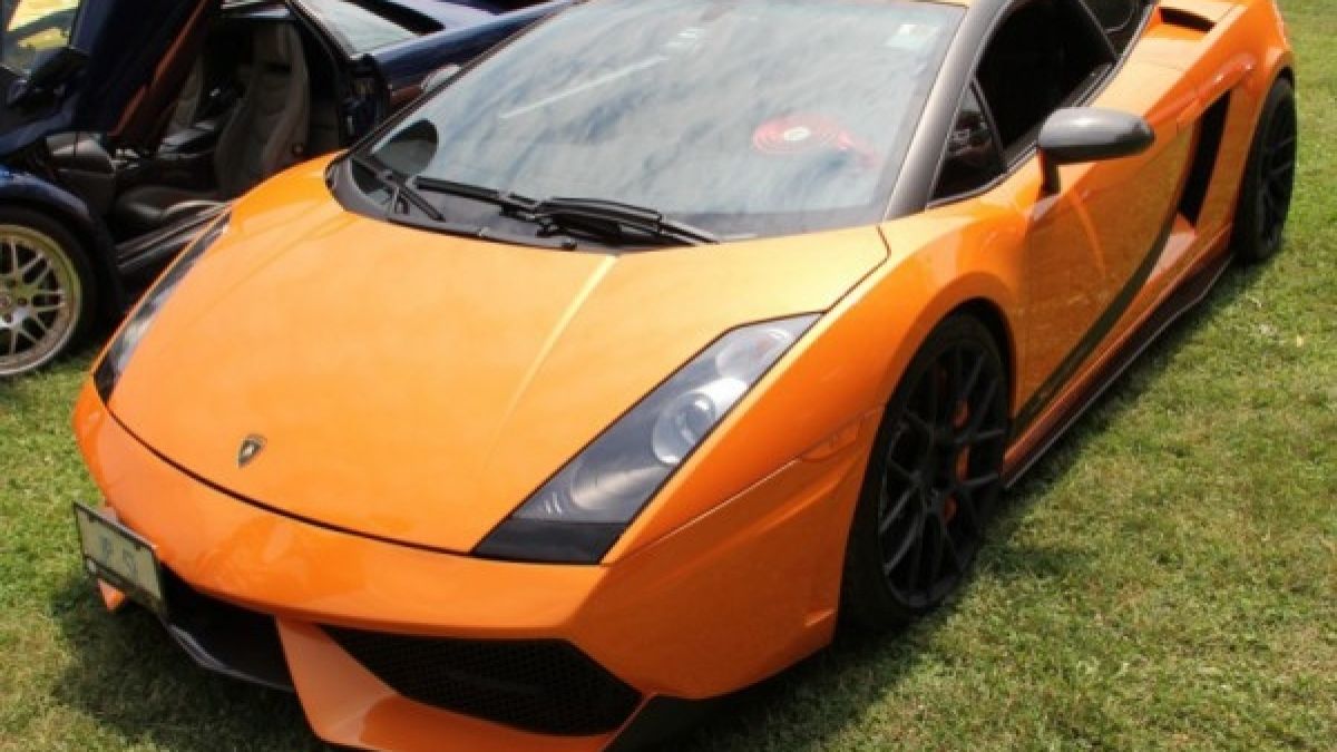 Ето колко точно баровци у нас карат Rolls Royce и Lamborghini, а и други скъпарски возила