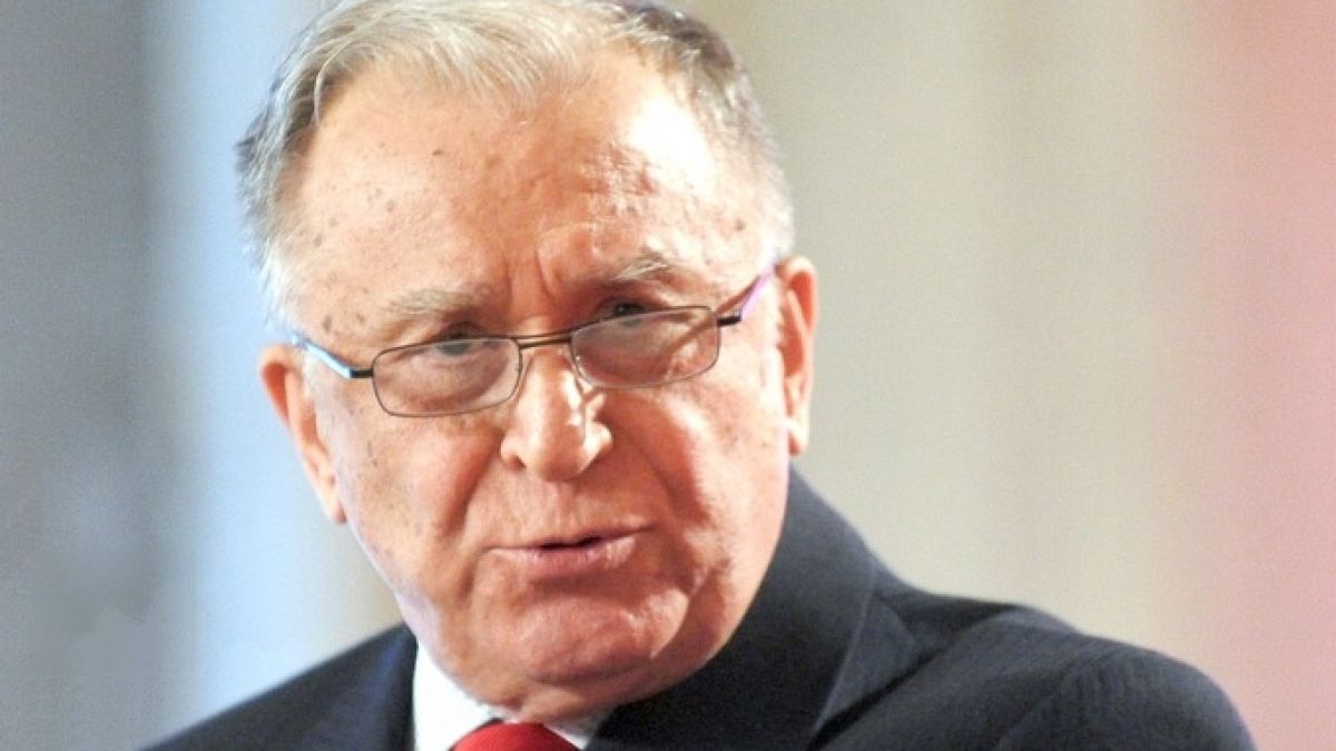Румънски екс президент обвинен в престъпление срещу човечеството