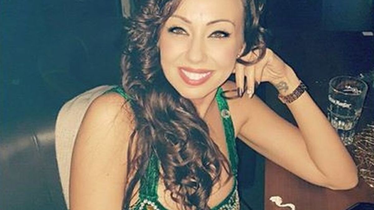 Огромен хъс! Хитова певица се мята на участие с 39 градуса температура