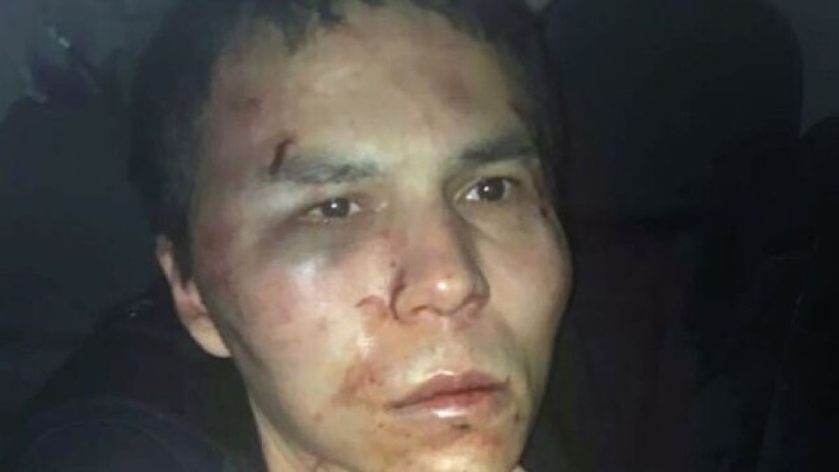 За първи път джихадист с белезници! Зловещи подробности за заловения нощес атентатор от "Рейна"