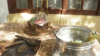 Как да направите светената вода още по-целебна, за да ви помогне при тежки заболявания