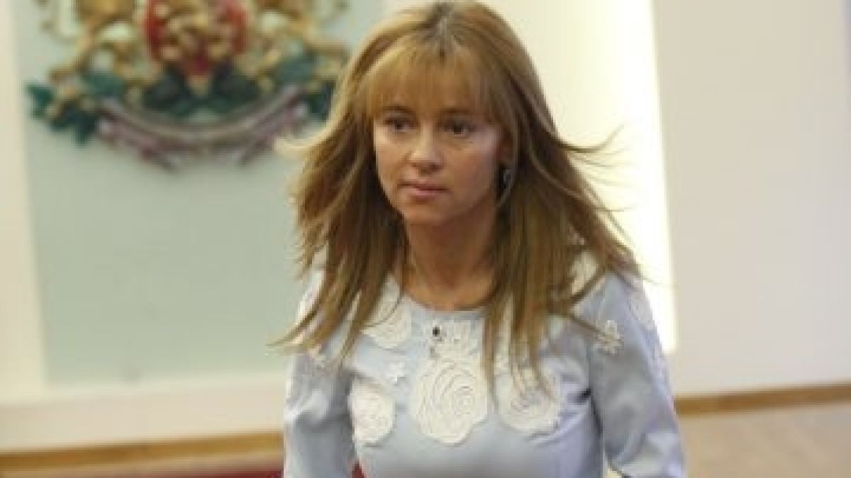Изненада: Красивата съпруга на Веско Маринов плътно до Плевнелиев! Вижте защо (СНИМКИ)