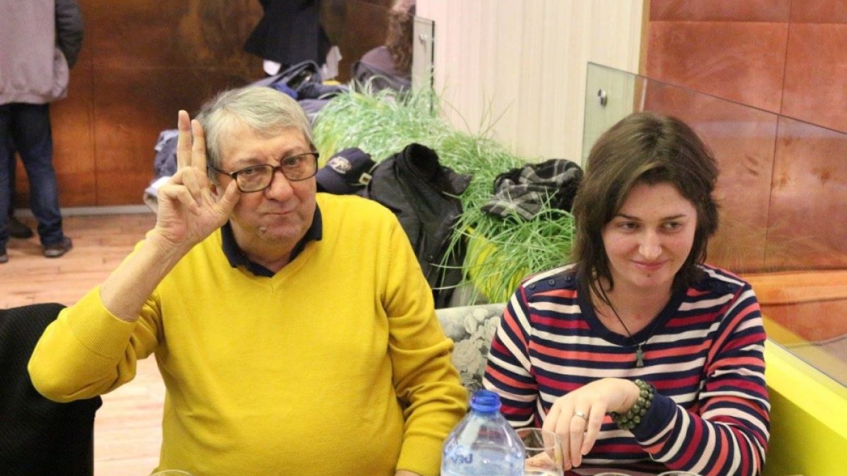 Бащата на Чочо се ожени тайно! СНИМКИ го издадоха