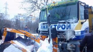 Снегорин нацели автобус на варненски булевард (СНИМКА)