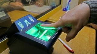 Русия ще снема пръстови отпечатъци на всички чужденци, влизащи в страната