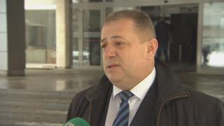 Наглост: Депутатът  от СДС, заградил общински път в Симеоново: Какъв е шансът да спрем репортажа?
