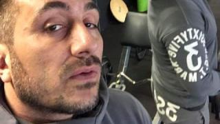 Реши се: Коцето влезе във фитнеса, за да маха корема