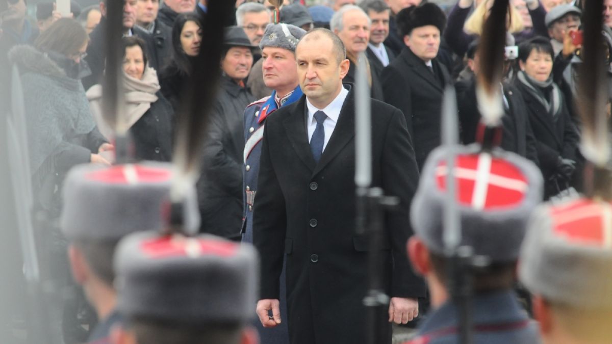 Извънредно! Новият президент обяви екипа си!