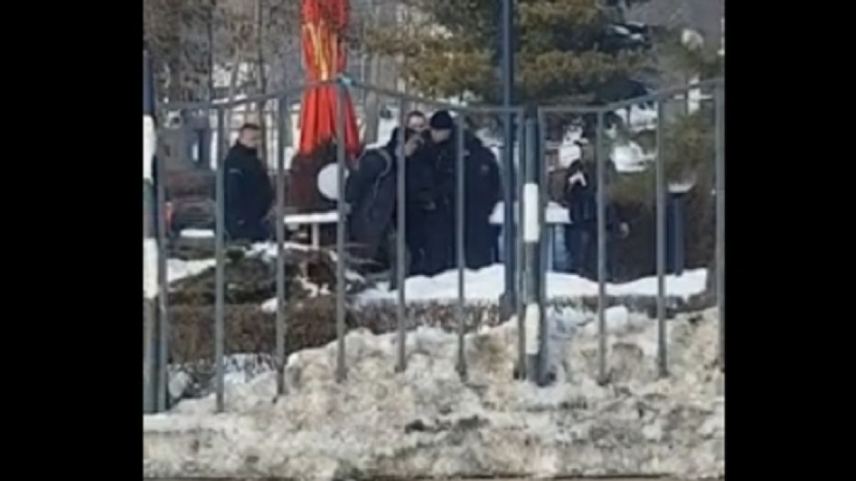 МВР нареди незабавна проверка заради видеото с полицаите-побойници