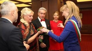 Вместо зестра най-богатата българка подарява на мъжа си замък в Австрия или Германия