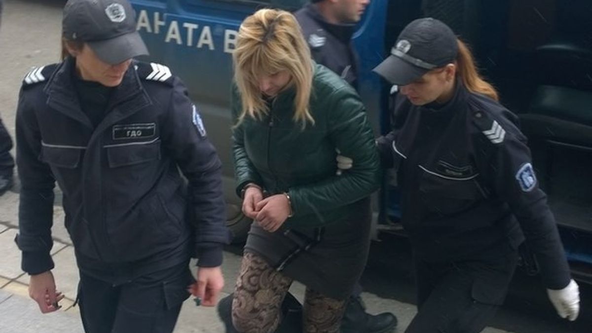 Обрат! Наркоманката Доника използва 3-годишното си дете, за да излезе на свобода