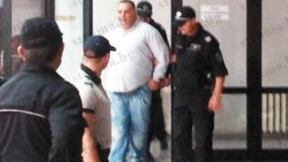 Вкараха в съда Марто Дебелия за трафик на жени (СНИМКИ)