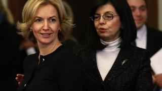 Гергана Паси и Кунева душат около властта