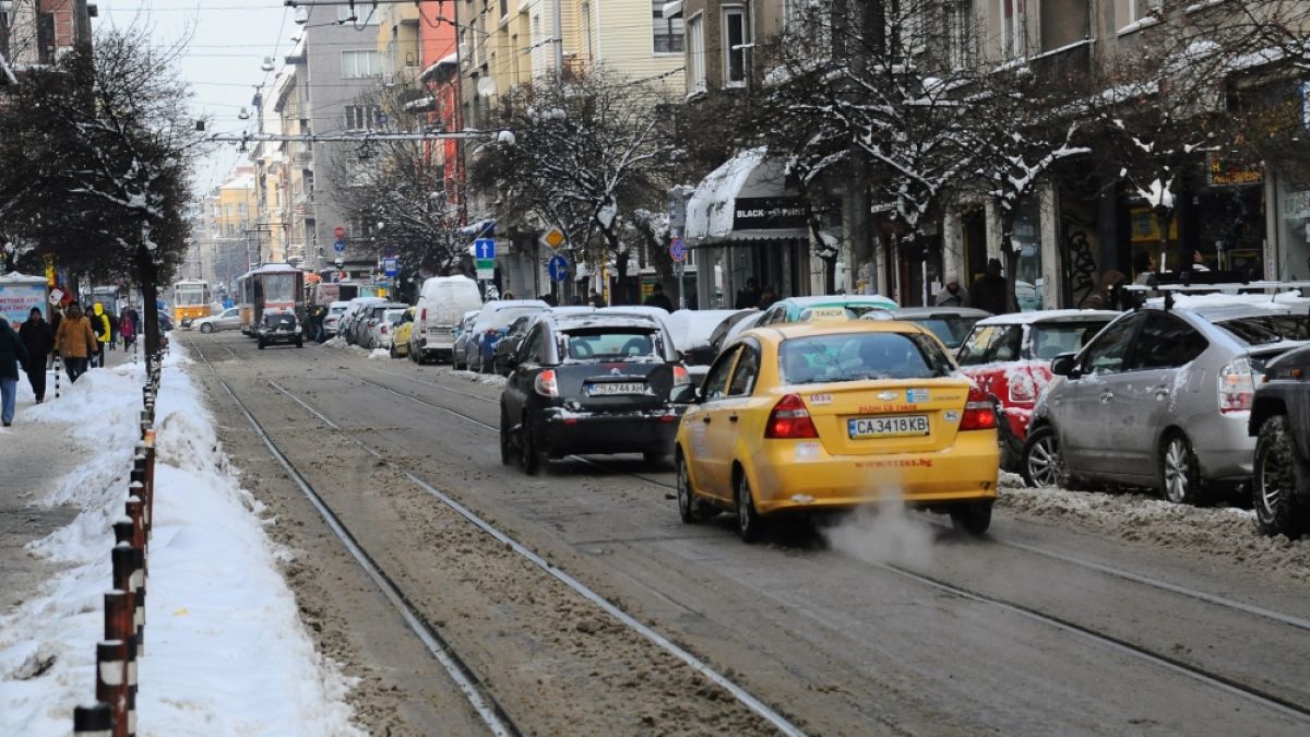Инспектор Соколов от МВР: По пътищата има автомобили с летни гуми!