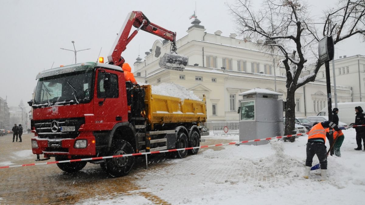 Зимата направи големи бели из страната