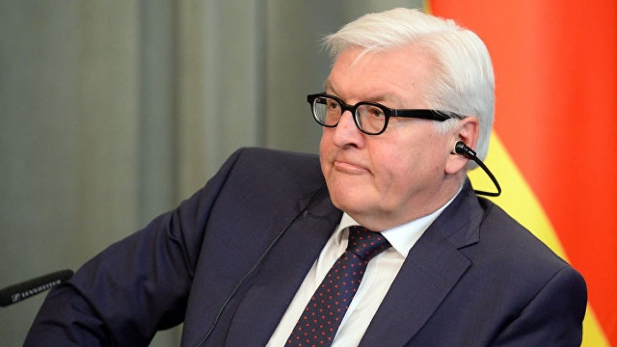 Големи заплахи за Германия: Щайнмайер посочи АзГ и ръста на антисемитизма