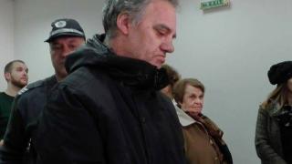 Приятелят на клошаря, обвинен в изпепеляването на тютюневите складове: Пожарът не може да възникне от фас! (СНИМКИ)