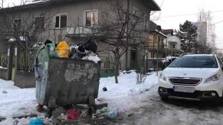 Сигнал до БЛИЦ: Това центърът на Плевен ли е или бунище? Нека кметът Георг Спартански да каже! (ВИДЕО)