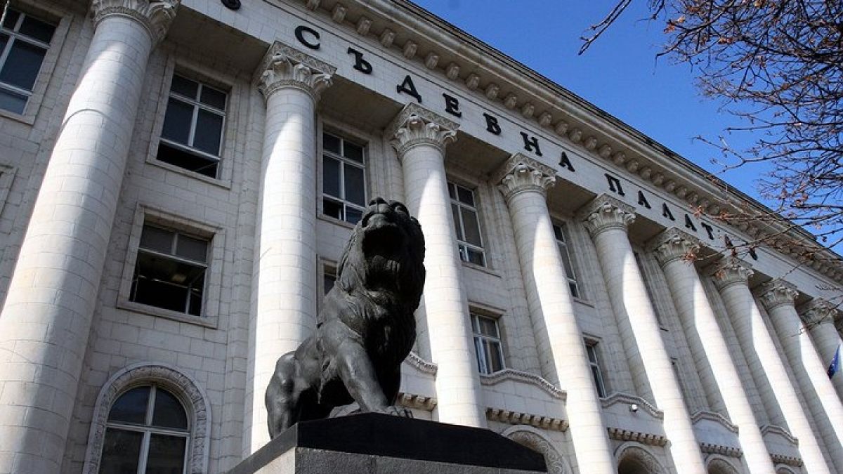 Спецзвено нищи далаверите в „Напоителни системи“