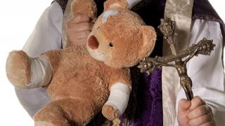Официално и потресаващо: 7% от католическите свещеници са педофили