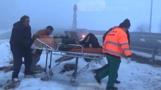 Много лоши новини за бездомния мъж, измъкнат от тоалетна край Пловдив 