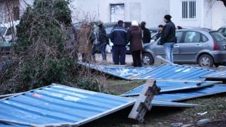 Извънредно от Варна! Напрежение в ж.к. „Чайка”, дойде полиция! (СНИМКИ)