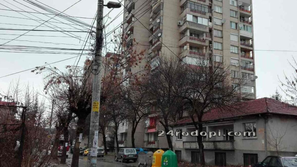 Баба написа предсмъртно писмо и поиска да се хвърли от деветия етаж в Кърджали (СНИМКИ)