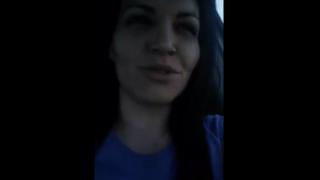 Наша красива тираджийка взриви социалните мрежи с изпълнение на "Трепни", Божинов пасти да яде (УНИКАЛНО ВИДЕО)
