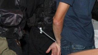 Ломчани треперят! Пуснаха на свобода син, убил баща си заради пари