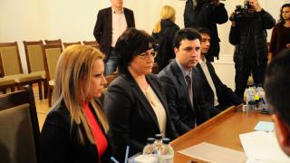 Нинова обяви нетърпението си да разгроми безпощадно Борисов в лидерското състезание на изборите в 25-и район! 