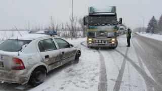 Тирове закъсаха на Мойсеев баир и препречиха пътя Русе-Бяла