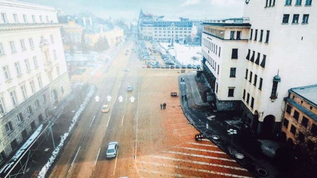 Тотална промяна на движението по "Дондуков" и "Цар Освободител" предизвика бурни реакции в мрежата! (СНИМКИ)