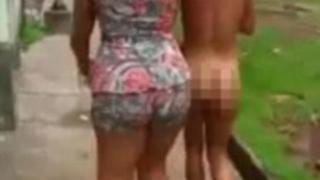 И адът трепери от гнева на измамената жена! Съпруга оскуба, съблече и разведе като куче своя съперница (СНИМКИ/ВИДЕО 18+) 