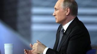 Социалисти канят Путин на гости в Павел баня