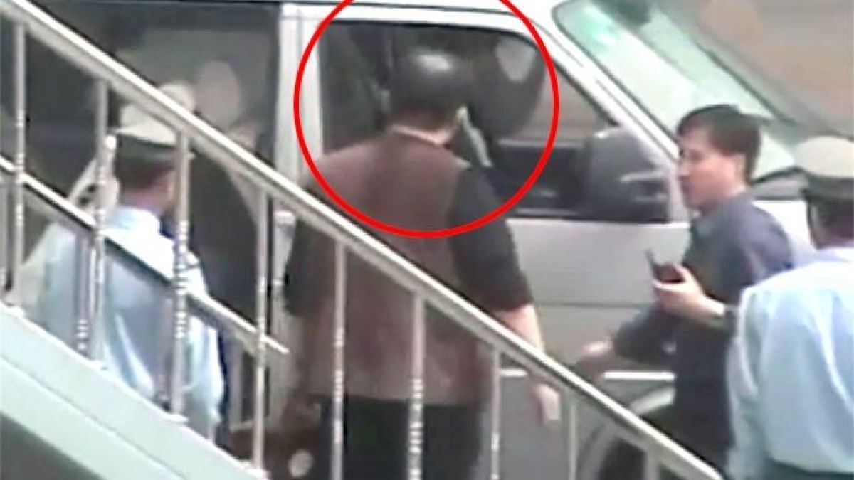 Ето какво каза полубратът на севернокорейския лидер, секунди преди да изпадне в безсъзнание  (ВИДЕО)