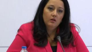Лиляна Павлова захапа Герджиков: Нека да не забравя служебният кабинет, че и той подлежи на ревизия!