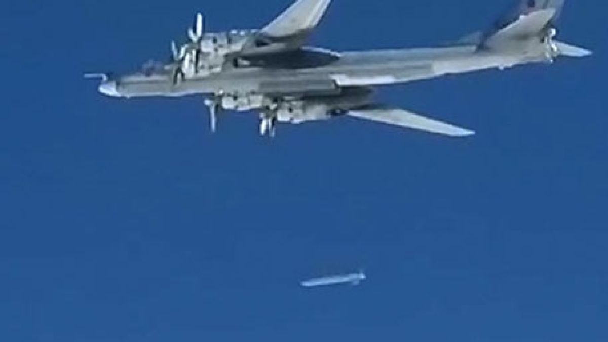 Това ли е началото на щурма? Руските ВКС изпепелиха с адските ракети Х-101 позиции на ИДИЛ до Ракка (ВИДЕО)