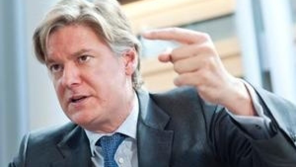 Антонио Лопес нападна остро Корнелия Нинова заради скандалното й изказване за СЕТА