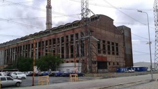 Бетонови отломки убили бащата на две деца в „Брикел”