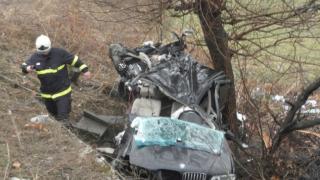 Първи СНИМКИ от зверската катастрофа край Благоевград 