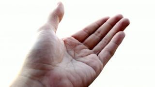 Семейството на починал от рак 16-годишен ученик дари 41 000 лева на друг онкоболен