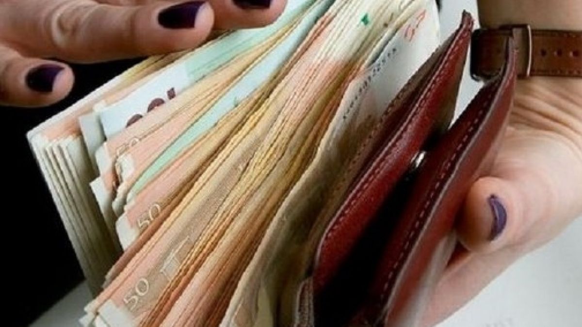 Какъв трябва да е цветът на портмонето ви според зодията, за да ви е пълно с парички винаги. Китайски хороскоп за богатство