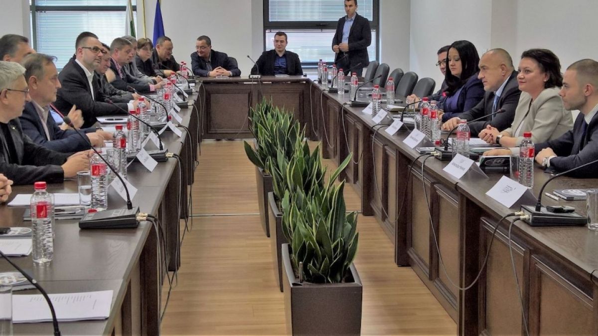 ГЕРБ създава фонд за ВиК в малките населени места