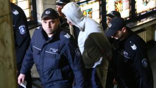 Източник: Йоан цъкал в нета преди да наръга Георги, после трескаво трил селфитата си във Фейсбук  