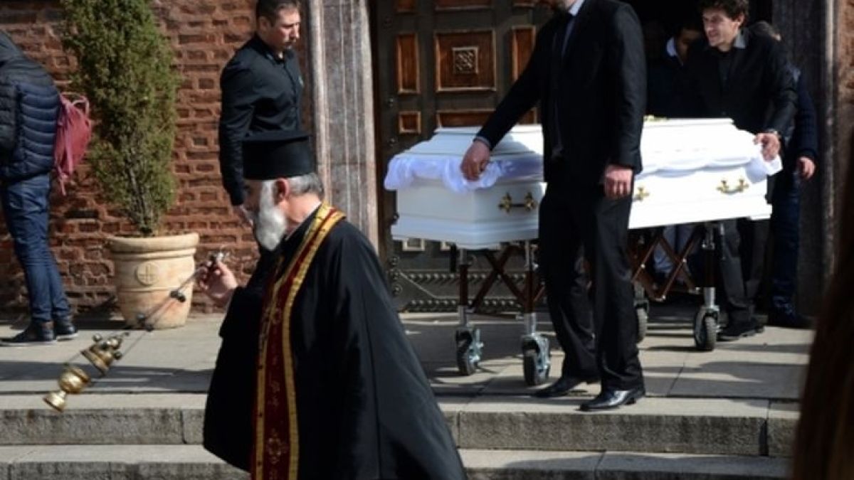 Приятели на Роро със скръбно разкритие: Не искаше да пие лекарства, а да се пречиства, но се усети твърде късно