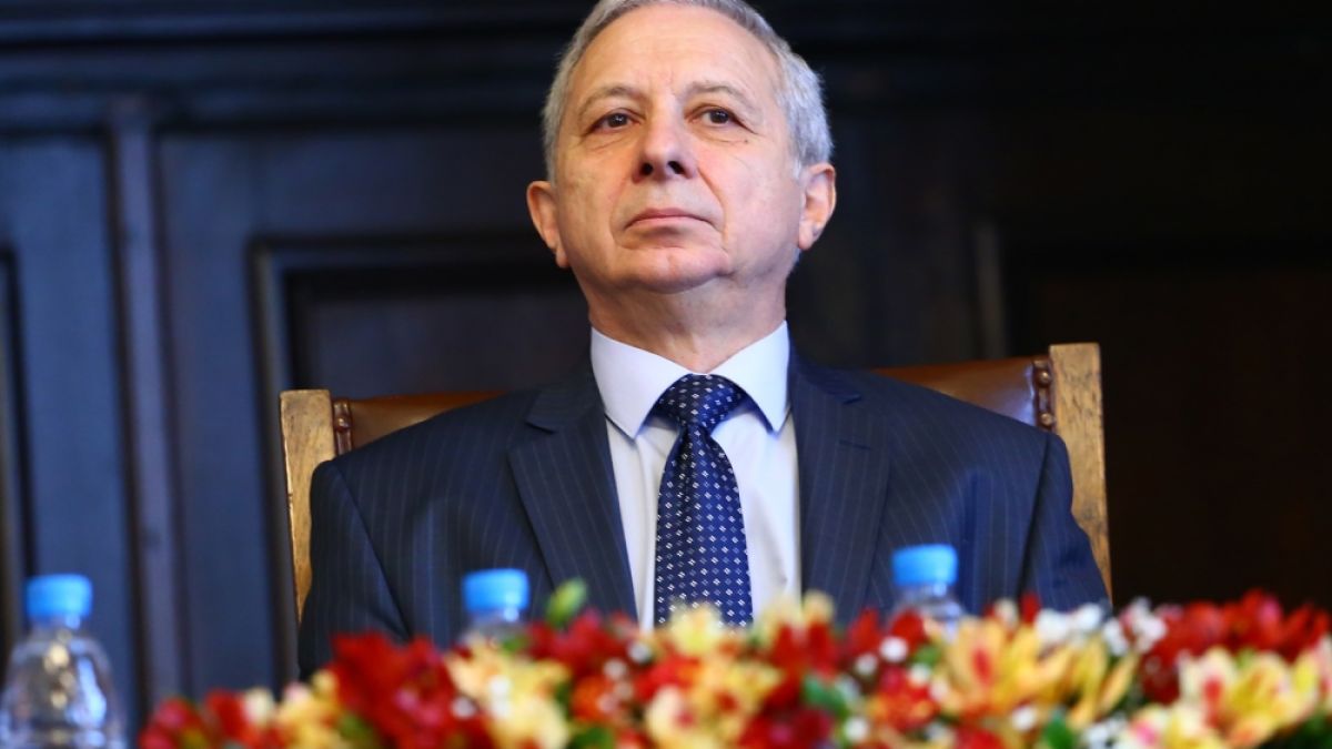 СТЕНОГРАМА изобличи думите на Герджиков за началника на отбраната